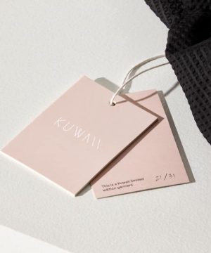 in ấn tag giấy và mác quần áo