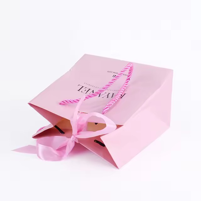 in túi giấy shop thời trang hà nội