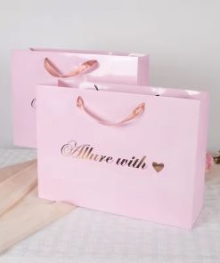 in túi giấy shop thời trang