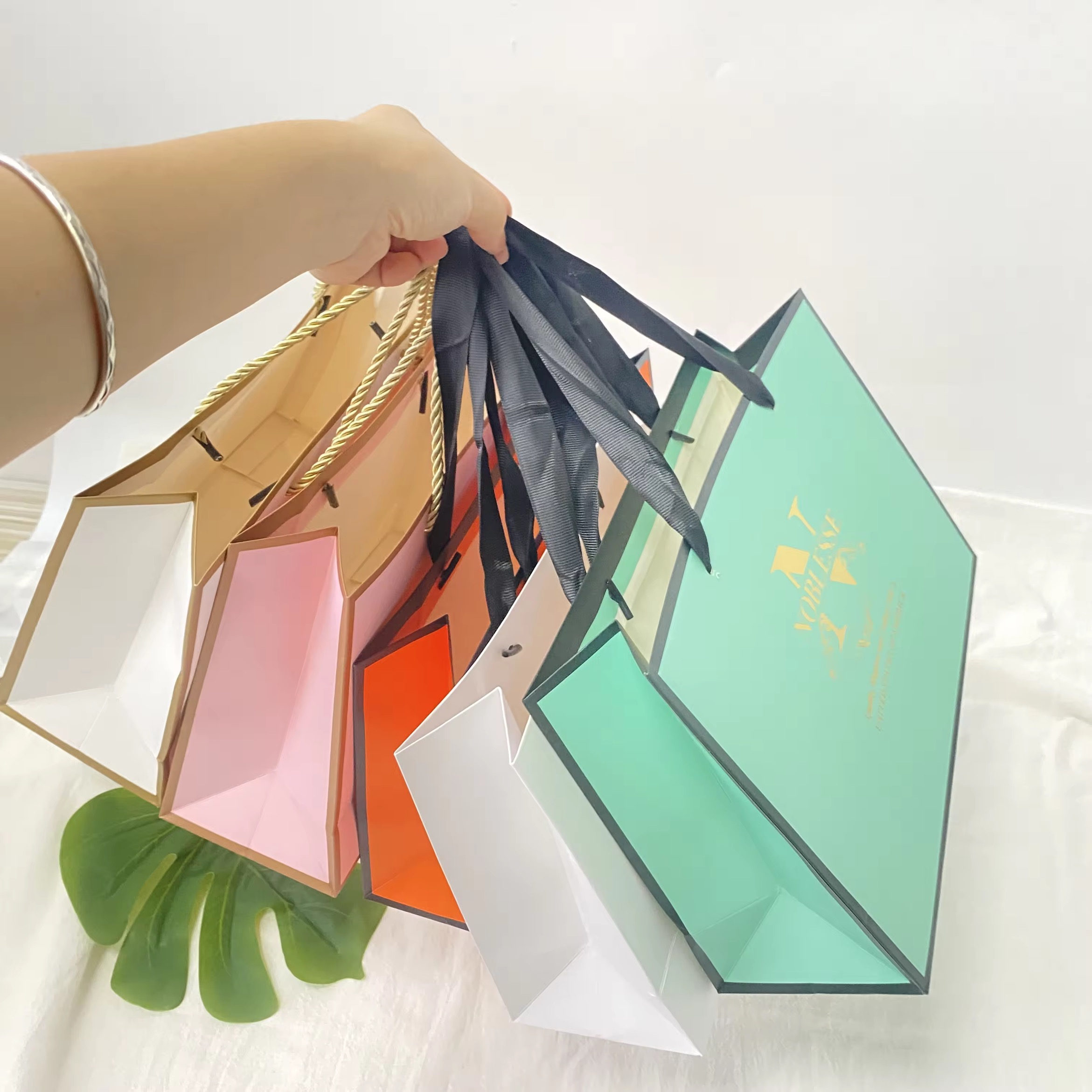 in túi giấy ép kim