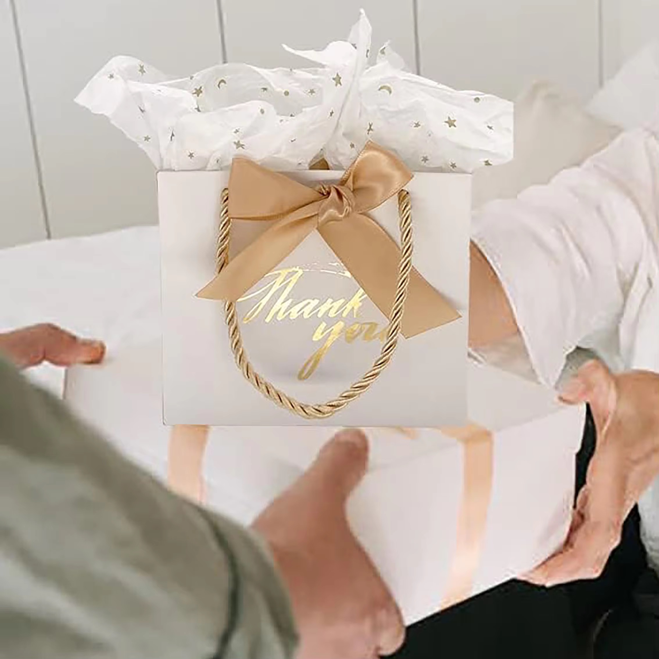 in túi giấy ép nhũ