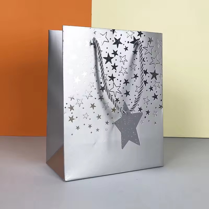 in túi giấy ép nhũ