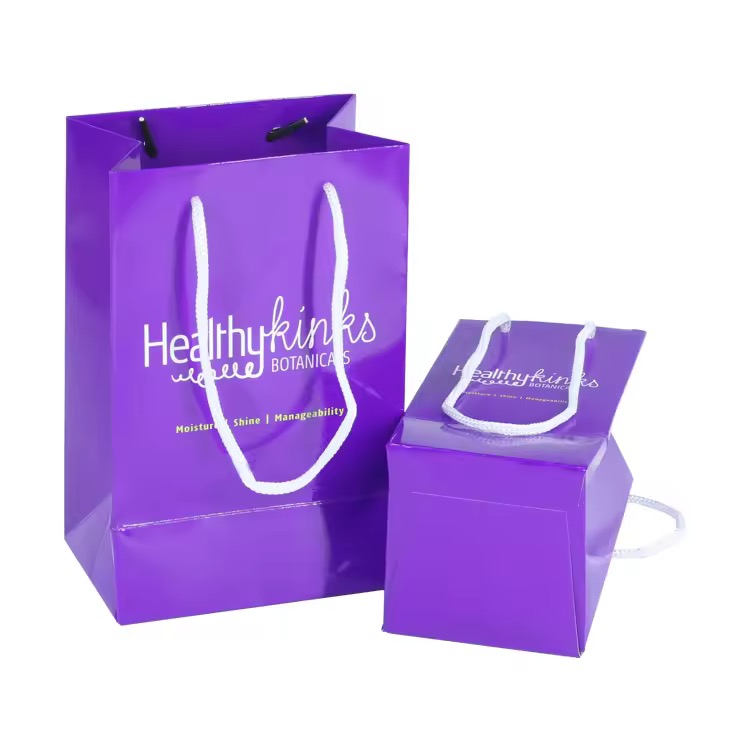 in túi giấy shop thời trang