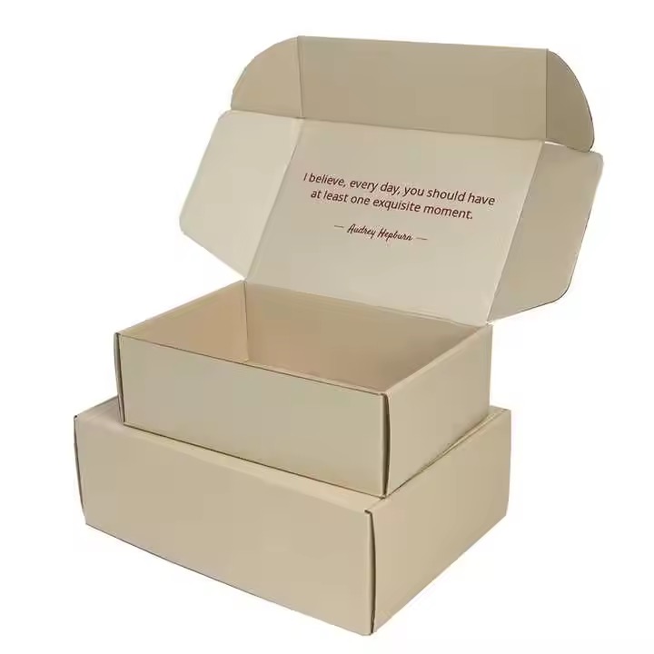 In hộp carton đựng quần áo